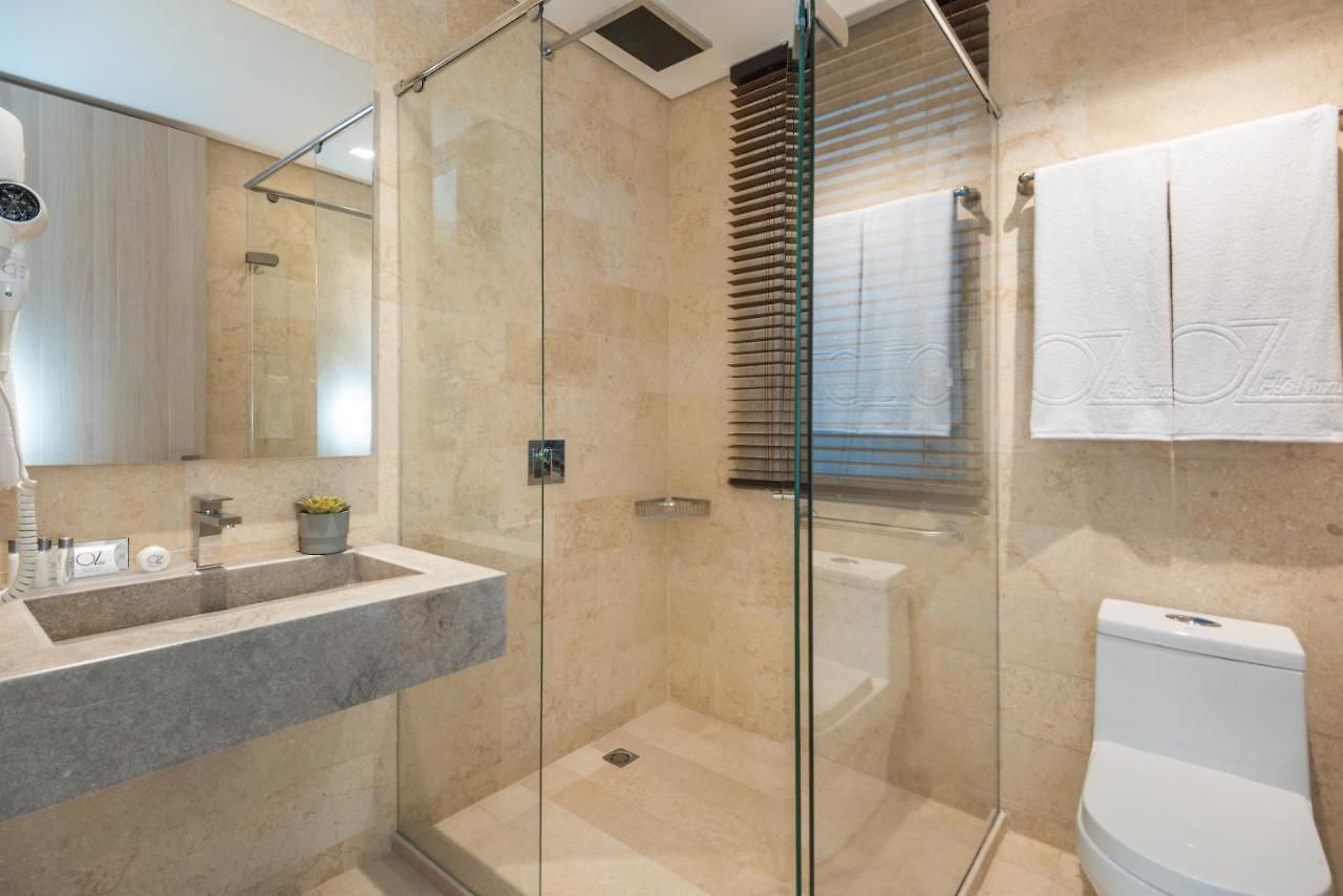 Oz Luxury 4*