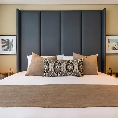 Oz Luxury Hotel