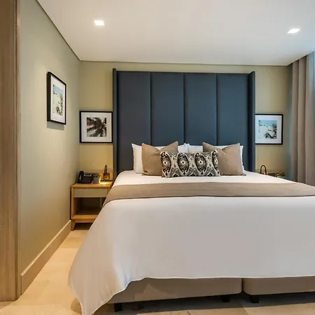 Oz Luxury Hotel 4*
