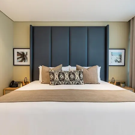 Oz Luxury